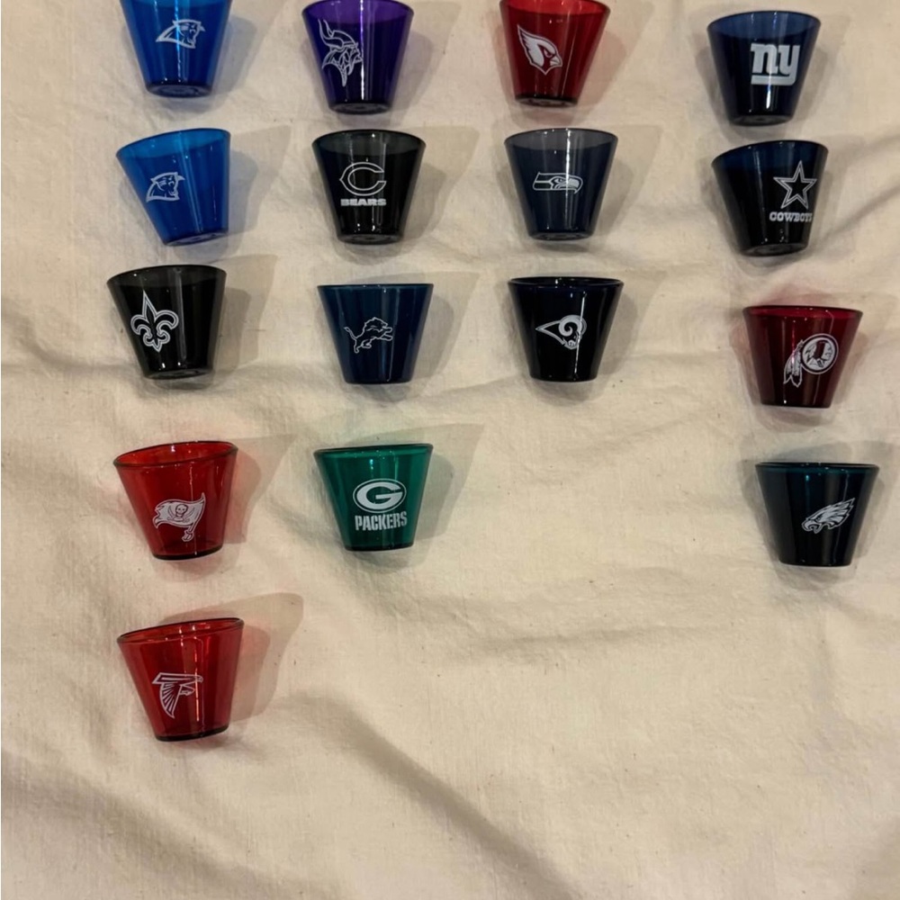 “Gumball” machine NFL mini cups (2 sets) - Picture 6 of 6